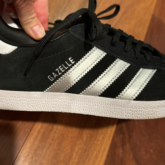 Adidas Gazelles EUC - Picture 14 of 16